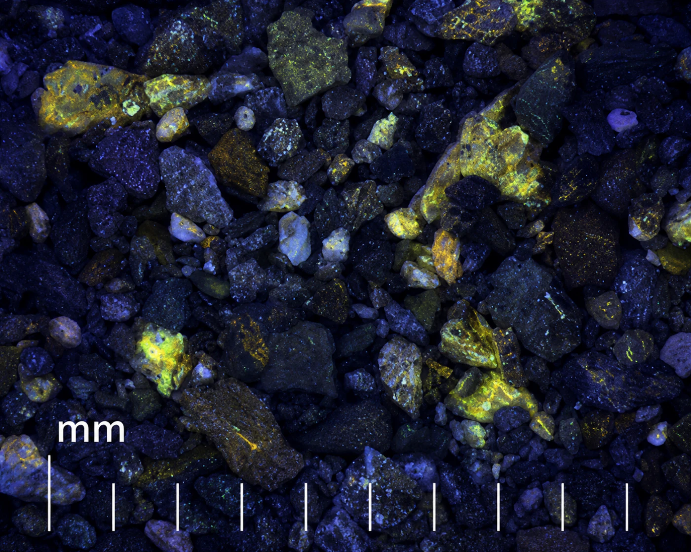 UV fluorescence